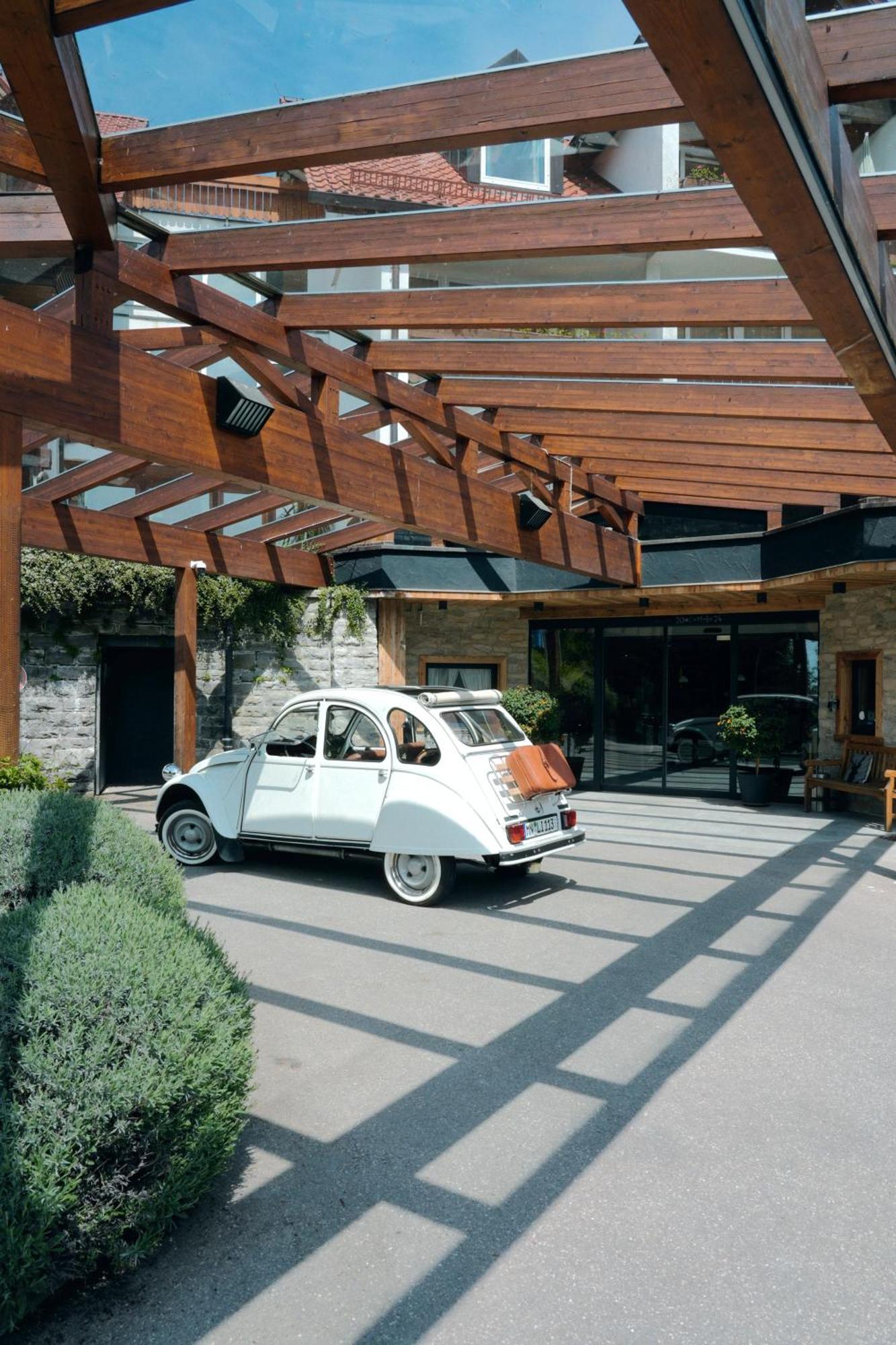 Berghotel Jaegerhof ****S Исни  Экстерьер фото